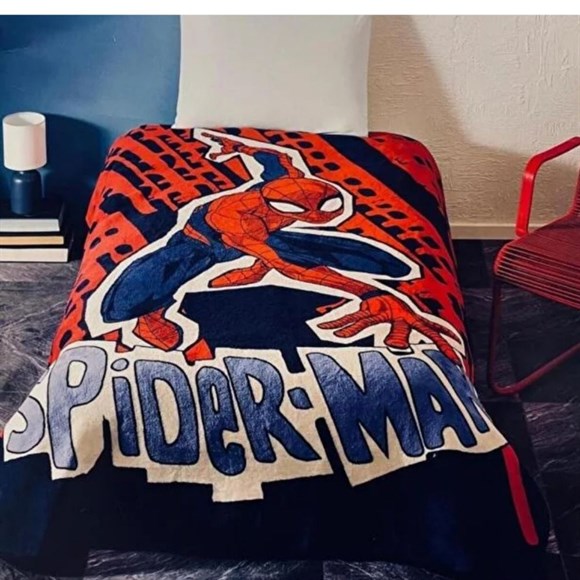 Taç Lis.dh Spıderman Block Battaniye